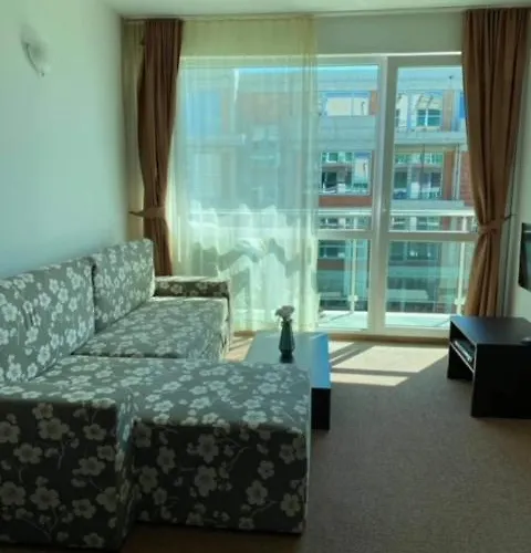 Апартамент Venera Бургас